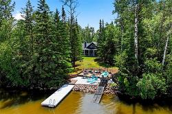 16 Amy's COVE  Lac Du Bonnet, MB R0E 1A0