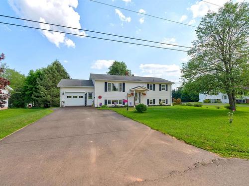 17 Centennial drive  Kensington, PE C0B 1M0