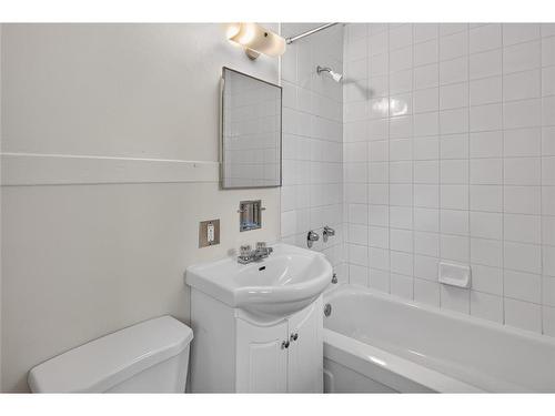 115 Elizabeth Drive, Gander, NL - Indoor Photo Showing Bathroom
