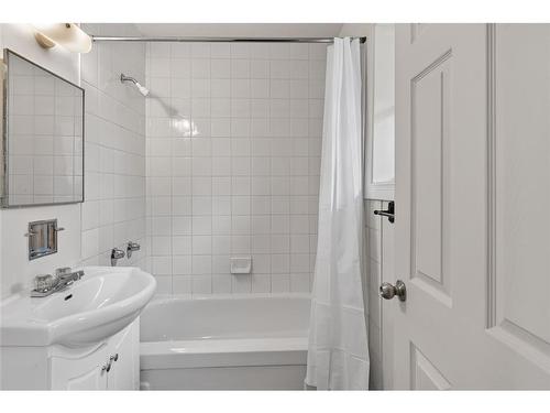 115 Elizabeth Drive, Gander, NL - Indoor Photo Showing Bathroom