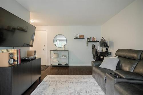 202-211 Coniston St, Winnipeg, MB 