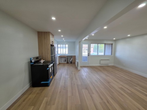 Overall view - 140-290 Rue Lawrence, Longueuil (Greenfield Park), QC - Indoor Photo Showing Other Room
