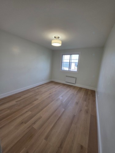 Master Bedroom - 140-290 Rue Lawrence, Longueuil (Greenfield Park), QC - Indoor Photo Showing Other Room