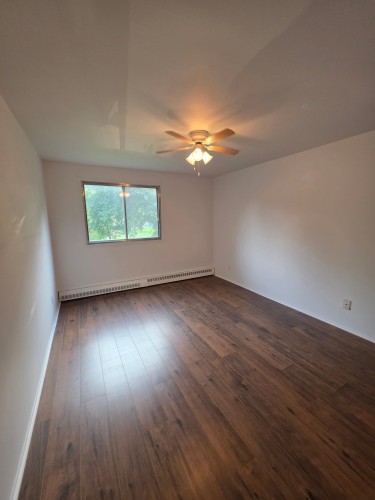 Master Bedroom - 103-550 Rue Varennes, Longueuil (Le Vieux-Longueuil), QC - Indoor Photo Showing Other Room