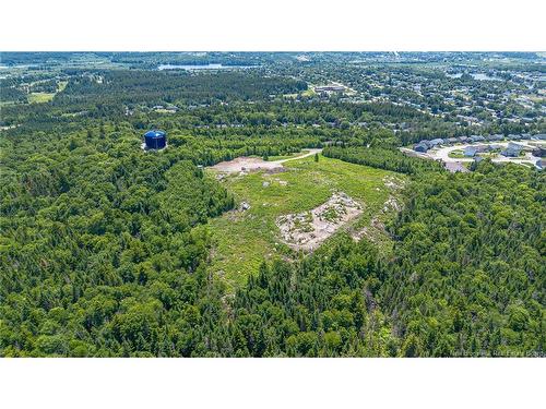 - Dolly Dr, Saint John, NB 