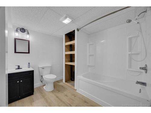 77 Law Ave, Hampton, NB 