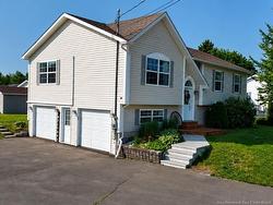 15 George Ruelle  Bouctouche, NB E4S 3E9