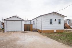 22 Trailer Court RD  New Bothwell, MB R0A 1C0