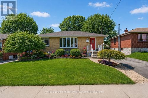 1212 VALLEY DRIVE  Oshawa (Lakeview), ON L1J 3M7