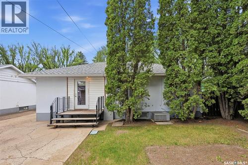 908 X Avenue N, Saskatoon, SK 