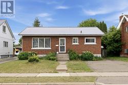 110 Henrietta AVE Sault Ste. Marie, ON P6C 1Z5