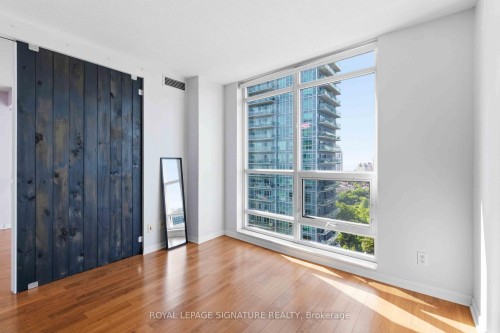 1812-185 Legion Road N, Toronto, ON - Indoor Photo Showing Other Room