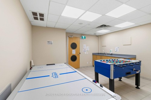 1812-185 Legion Road N, Toronto, ON - Indoor Photo Showing Other Room