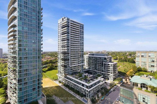1812-185 Legion Road N, Toronto, ON - Outdoor With Facade