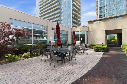 1812-185 Legion Road N, Toronto, ON - Outdoor