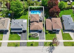 15 GLENECHO DRIVE Barrie, ON L4M 4J2
