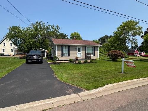 14 East Drive  Summerside, PE C1N 4E4