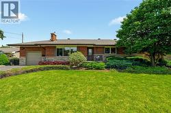 27 BRENTWOOD Drive  Stoney Creek, ON L8G 2W9