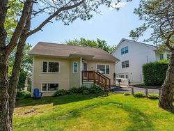 4 Turnberry Lane  Halifax, NS B3M 4E5
