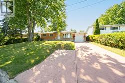 7 WALLIS Avenue  Smithville, ON L0R 2A0