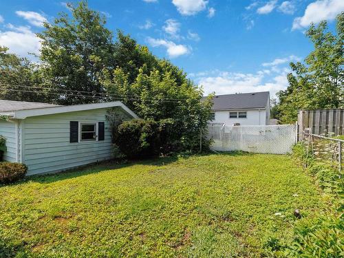 5 Richards Drive, Dartmouth, NS 