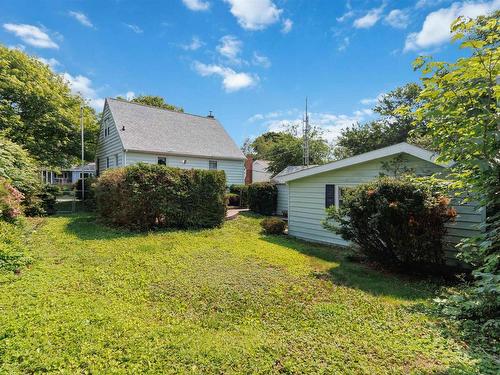 5 Richards Drive, Dartmouth, NS 