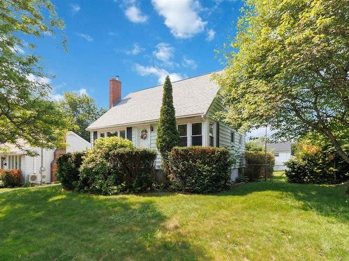 5 Richards Drive, Dartmouth, NS 