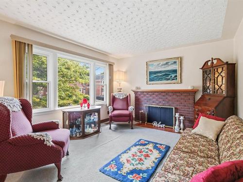 5 Richards Drive, Dartmouth, NS 