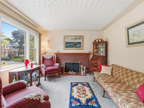 5 Richards Drive, Dartmouth, NS 