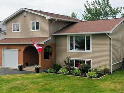 42 Cedar Crescent  Cole Harbour, NS B2V 1Y6