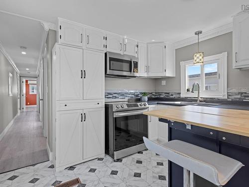 1 Bishop Avenue, Dartmouth, NS 