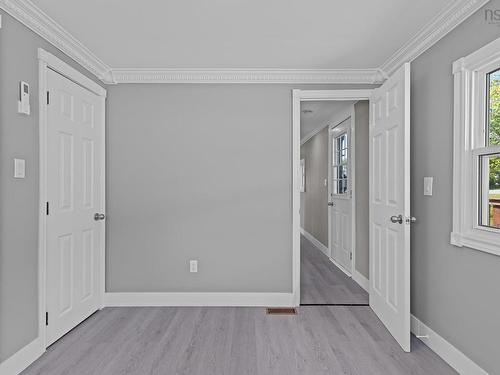 1 Bishop Avenue, Dartmouth, NS 