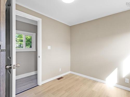 1 Bishop Avenue, Dartmouth, NS 