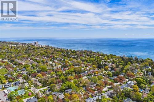 327 Goodram Drive, Burlington, ON 