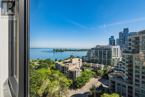 1407 - 2045 Lake Shore Boulevard W, Toronto, ON 