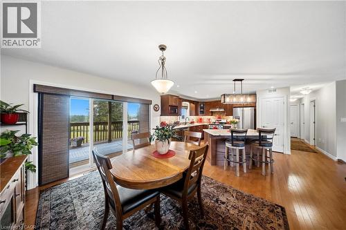 206 Meredith Way, Grey, ON - Indoor Photo Showing Dining Room