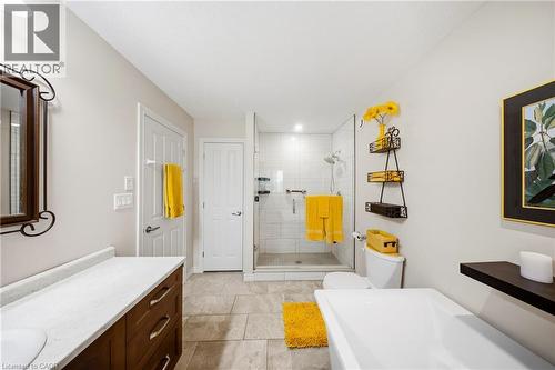 206 Meredith Way, Grey, ON - Indoor Photo Showing Bathroom