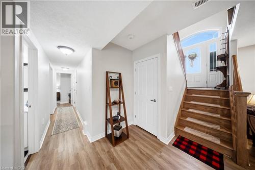 206 Meredith Way, Grey, ON - Indoor Photo Showing Other Room