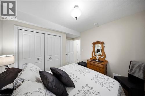 206 Meredith Way, Grey, ON - Indoor Photo Showing Bedroom