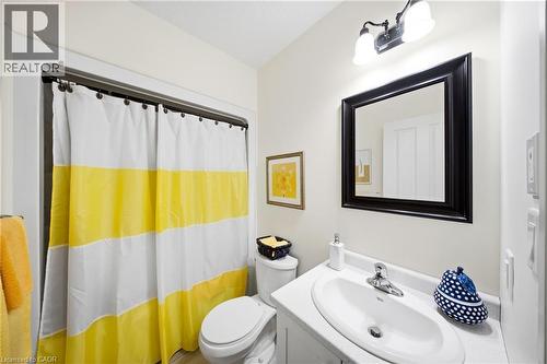 206 Meredith Way, Grey, ON - Indoor Photo Showing Bathroom