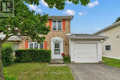 99 CRAIG HENRY DRIVE  Ottawa, ON K2G 3S8