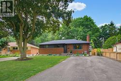 9 STRATHCONA DRIVE  London East (East O), ON N5W 1P7