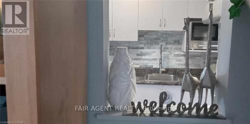 410 - 931 Wonderland Road S, London South (South M), ON 