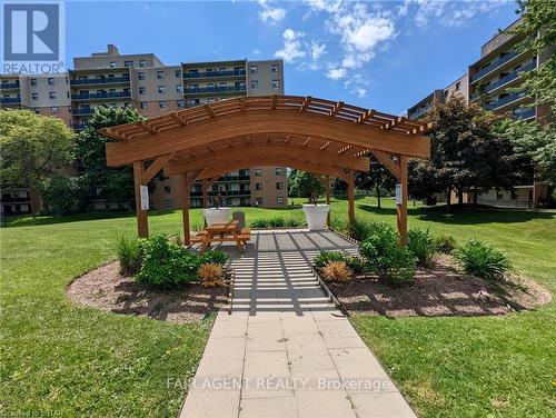 410 - 931 Wonderland Road S, London South (South M), ON 