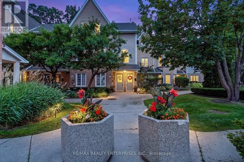 219 - 2110 CLEAVER AVENUE  Burlington, ON L7M 3Z4