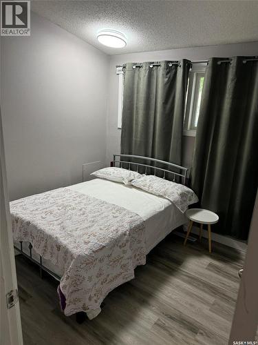 2905 Grant Road, Regina, SK - Indoor Photo Showing Bedroom