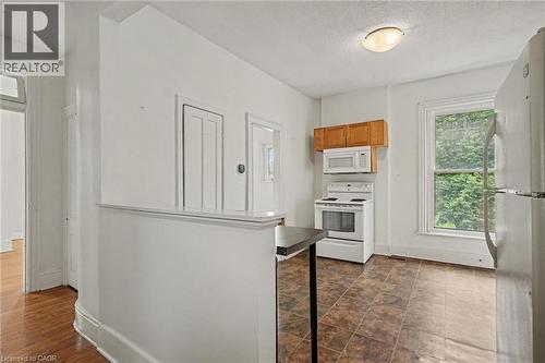 22 Stinson Street, Hamilton, ON - Indoor Photo Showing Kitchen