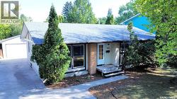 352 Carleton DRIVE  Saskatoon, SK S7H 4C1