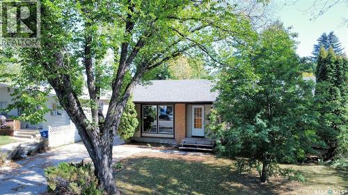 352 Carleton Drive, Saskatoon, SK 