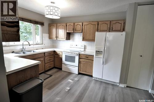 352 Carleton Drive, Saskatoon, SK 